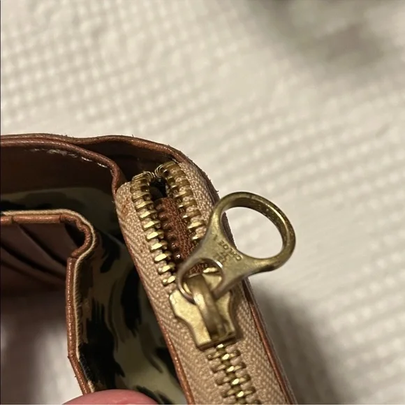 See By Chloe Tan Leather Card Holder - Picture 7 of 12